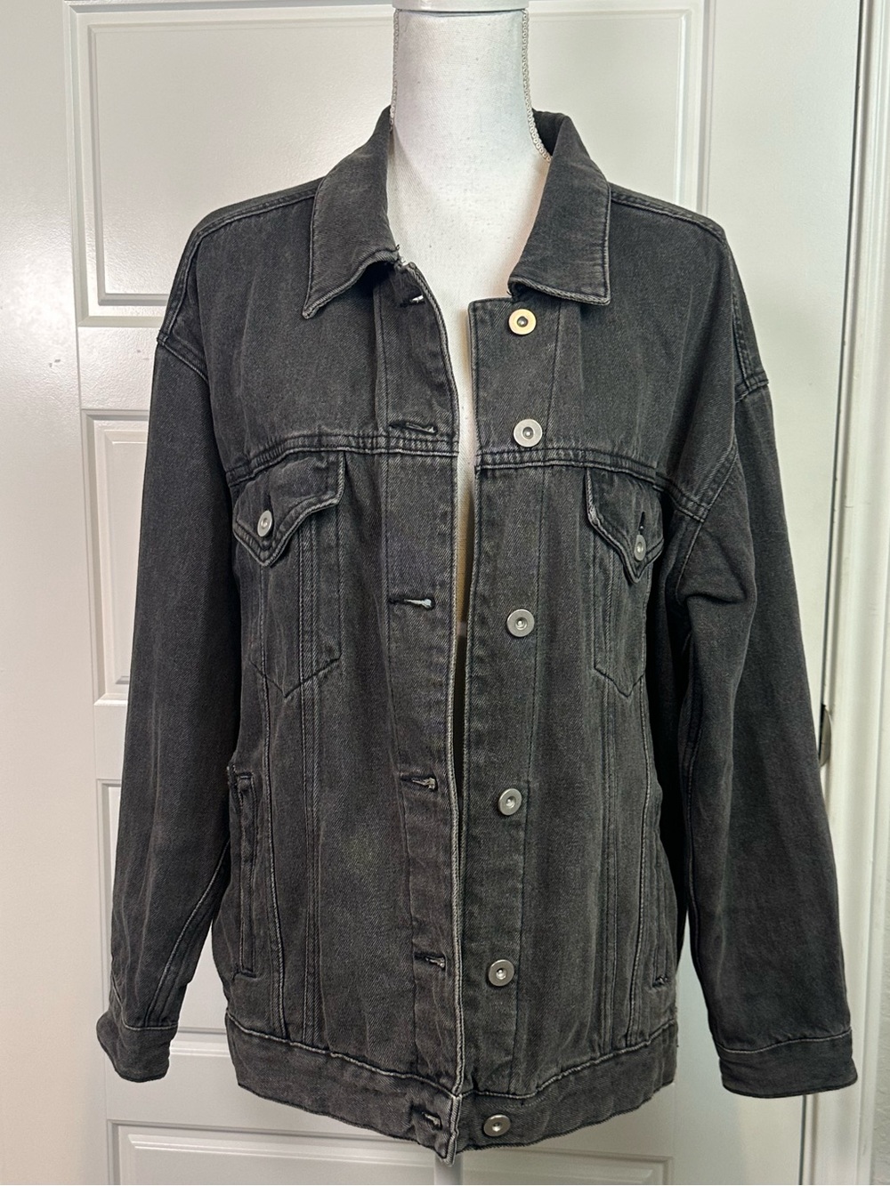 Wild Fable Distressed Dark Gray Oversized Cotton Grunge Denim Jacket Size Medium